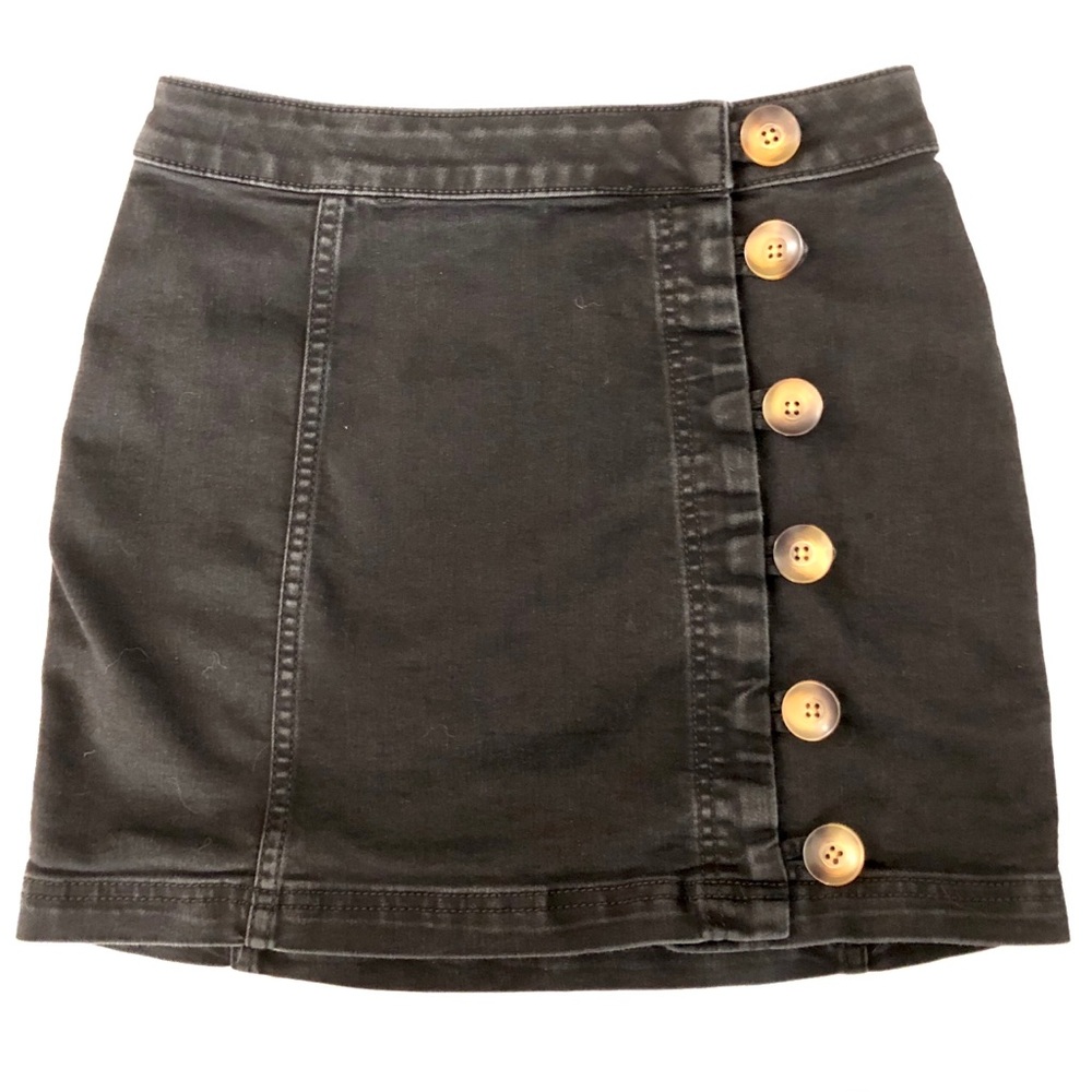 Free People Black buttoned skirt sz. 0